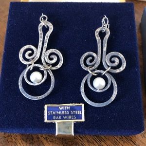 Vintage New Avon Swirlcraft Pierced Earrings